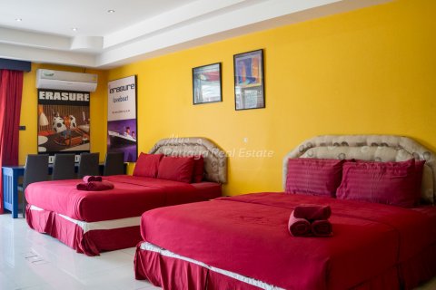 Casa de 8 dormitorios en Bang Lamung, Tailandia № 134770 - foto 17