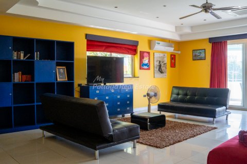 Casa de 8 dormitorios en Bang Lamung, Tailandia № 134770 - foto 18