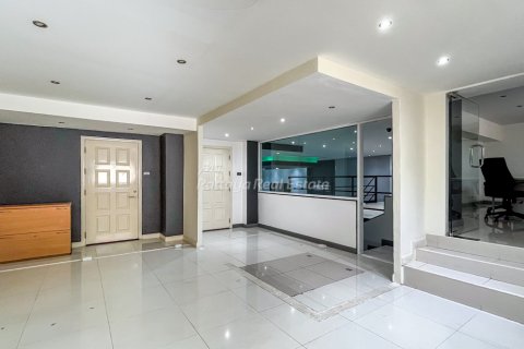 Casa de 8 dormitorios en Bang Lamung, Tailandia № 134770 - foto 12
