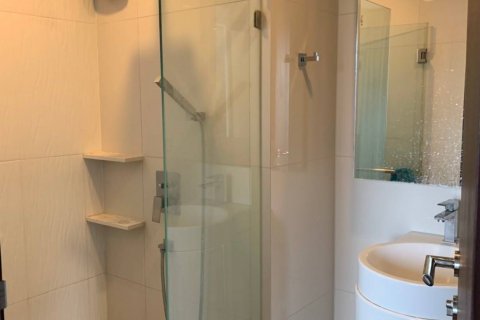 Condominio de 2 dormitorios en Bangkok, Tailandia № 143670 - foto 11