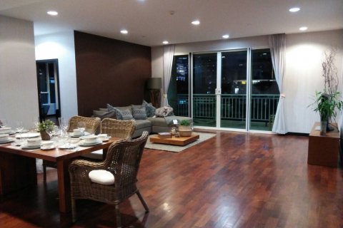 Condominio de 3 dormitorios en Bangkok, Tailandia № 143674 - foto 2