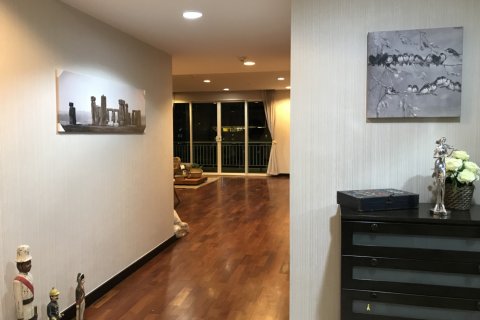 Condo à Bangkok, Thaïlande, 3 chambres  № 143674