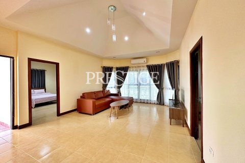 House in Pattaya, Thailand 3 bedrooms № 198640 - photo 2