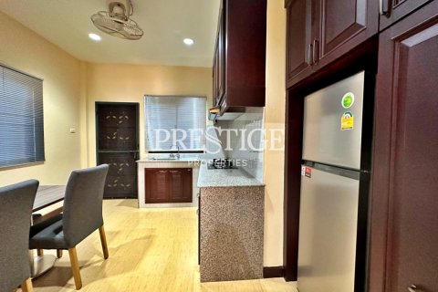 House in Pattaya, Thailand 3 bedrooms № 198640 - photo 5