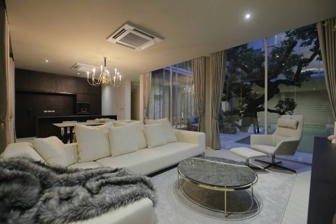 Villa in Bangkok, Thailand 4 Schlafzimmer № 133782 - Foto 15