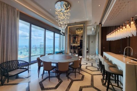 Ático de 3 dormitorios en Khlong San, Bangkok, Tailandia № 133783 - foto 4