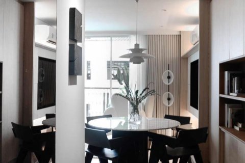 Condominio de 2 dormitorios en Ratchathewi, Bangkok, Tailandia № 133787 - foto 23