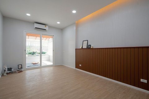 Adosado de 2 dormitorios en Bangkok, Tailandia № 133781 - foto 9