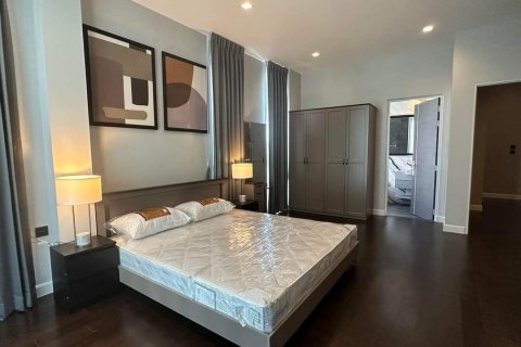 Chalet de 4 dormitorios en Bangkok, Tailandia № 133784 - foto 9