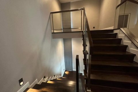 Chalet de 4 dormitorios en Bangkok, Tailandia № 133784 - foto 17