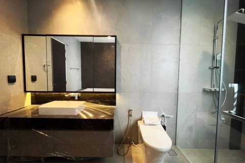 Chalet de 4 dormitorios en Bangkok, Tailandia № 133784 - foto 15