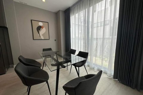 Chalet de 4 dormitorios en Bangkok, Tailandia № 133784 - foto 3
