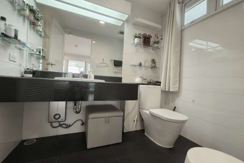 Condominio de 2 dormitorios en Hua Hin, Tailandia № 140342 - foto 11