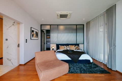 Casa de 4 dormitorios en Pattaya, Tailandia № 163920 - foto 12