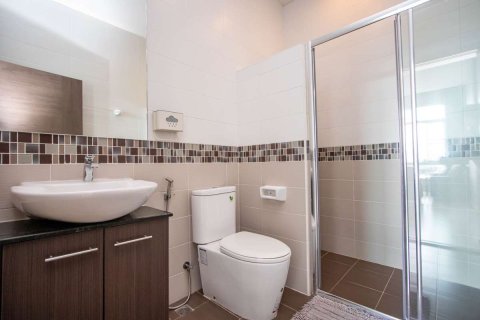 Condominio de 2 dormitorios en Chiang Mai, Tailandia № 163923 - foto 11