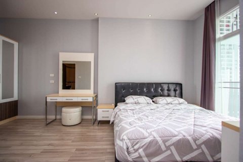 Condominio de 2 dormitorios en Chiang Mai, Tailandia № 163923 - foto 3