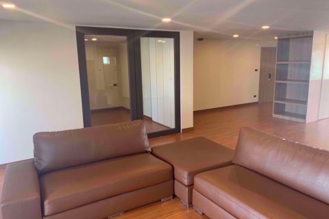 Condominio de 3 dormitorios en Watthana, Bangkok, Tailandia № 47960 - foto 8