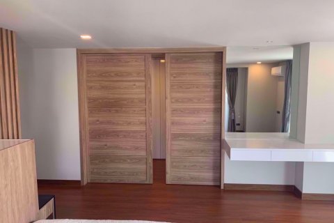 Condominio de 3 dormitorios en Watthana, Bangkok, Tailandia № 47960 - foto 17