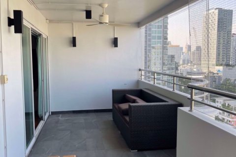 Condominio de 3 dormitorios en Watthana, Bangkok, Tailandia № 47960 - foto 27