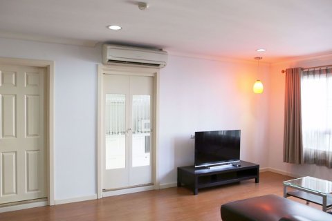 Condominio de 2 dormitorios en Watthana, Bangkok, Tailandia № 47963 - foto 2