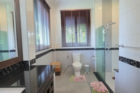 Villa in Pattaya, Thailand 3 bedrooms № 198748 - photo 24