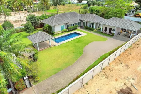 Villa in Pattaya, Thailand 3 bedrooms № 198748 - photo 27
