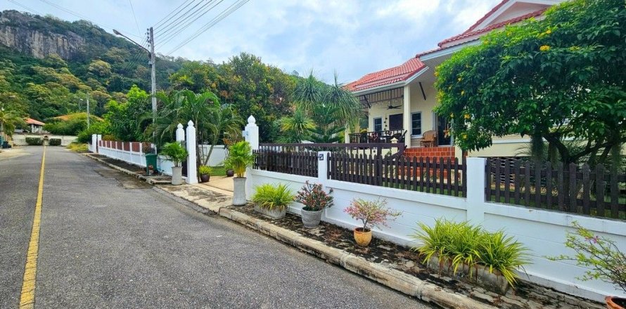 Casa de 2 dormitorios en Hua Hin, Tailandia № 170507
