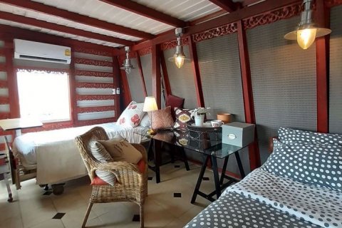 Duplex in Bang Na, Bangkok, Thailand 5 bedrooms № 47672 - photo 12