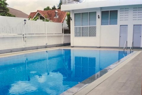 Haus in Watthana, Bangkok, Thailand 5 Schlafzimmer № 47674 - Foto 3
