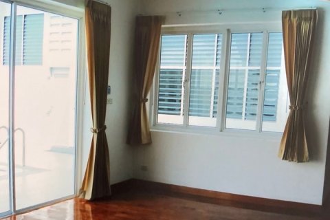 Haus in Watthana, Bangkok, Thailand 5 Schlafzimmer № 47674 - Foto 5