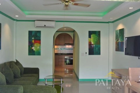 Condominio de 1 dormitorio en Jomtien Beach, Pattaya, Tailandia № 204220 - foto 2