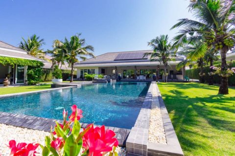 Chalet de 7 dormitorios en Cha-am, Tailandia № 153955 - foto 4