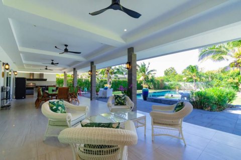 Chalet de 7 dormitorios en Cha-am, Tailandia № 153955 - foto 9