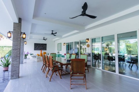 Chalet de 7 dormitorios en Cha-am, Tailandia № 153955 - foto 10