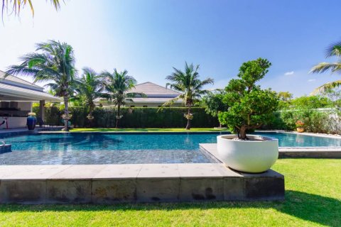 Chalet de 7 dormitorios en Cha-am, Tailandia № 153955 - foto 6