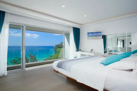 Chalet de 11 dormitorios en Bang Tao, Tailandia № 190568 - foto 10