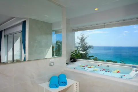 Chalet de 11 dormitorios en Bang Tao, Tailandia № 190568 - foto 9