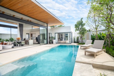 Villa in Phuket, Thailand 3 bedrooms № 70394