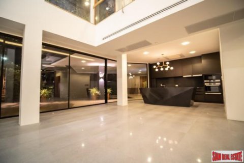 Casa de 4 dormitorios en Bangkok, Tailandia № 193868 - foto 5