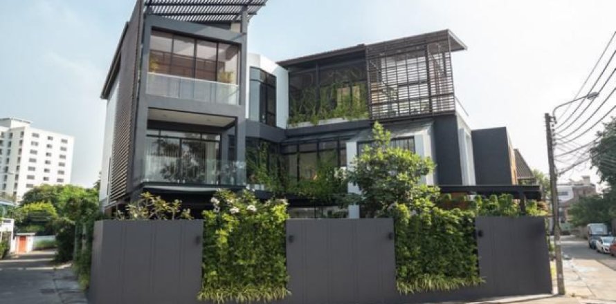 Casa de 4 dormitorios en Bangkok, Tailandia № 193868