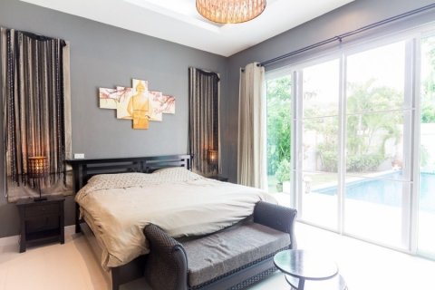 Chalet de 3 dormitorios en Hua Hin, Tailandia № 168619 - foto 8