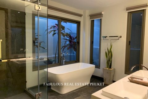 Villa in Rawai, Thailand 2 bedrooms № 179783 - photo 8