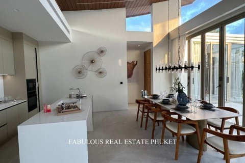 Chalet de 4 dormitorios en Bang Tao, Tailandia № 179777 - foto 9