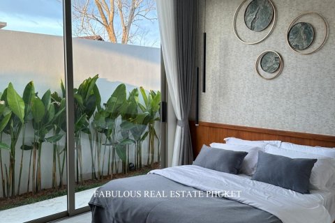 Chalet de 4 dormitorios en Bang Tao, Tailandia № 179777 - foto 8