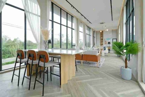 Casa de 4 dormitorios en Bangkok, Tailandia № 184048 - foto 6