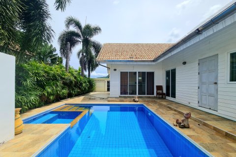 Villa à Hua Hin, Thaïlande 3 chambres № 170514 - photo 2