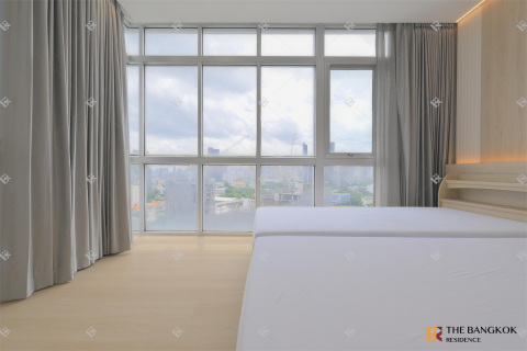 Condo in Bangkok, Thailand, 3 bedrooms  № 226114 - photo 2