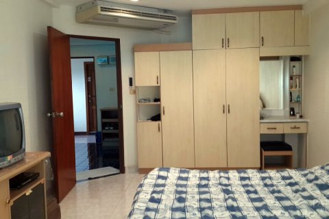 Condominio de 1 dormitorio en Jomtien Beach, Pattaya, Tailandia № 204463 - foto 2