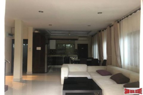 Casa de 3 dormitorios en Pattaya, Tailandia № 203206 - foto 3