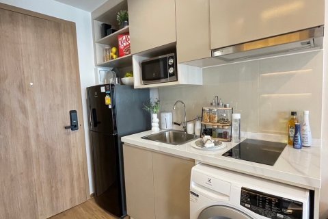 Condominio de 1 dormitorio en Bangkok, Tailandia № 203589 - foto 3